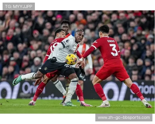 英超联赛中有哪些球队拥有外国背景及多国籍阵容？