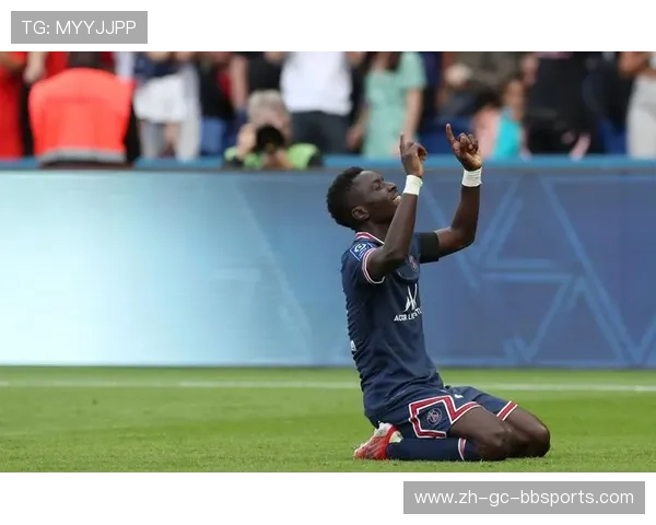 非洲雄鹰如何在法甲赛场展翅高飞助力球队荣耀之路 非洲雄鹰如何在法甲赛场展翅高飞助力球队荣耀之路